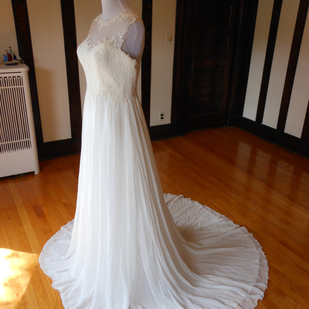 White One by Pronovias Wedding Dress Firenze - Picture 4 of 8
